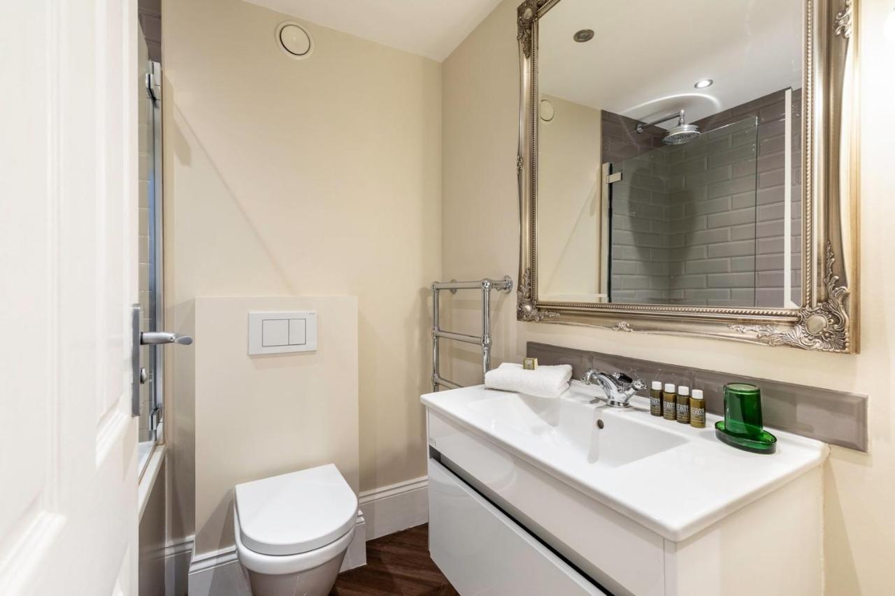 2-Br Apartment For 6 In Covent Garden With Ac Londýn Exteriér fotografie