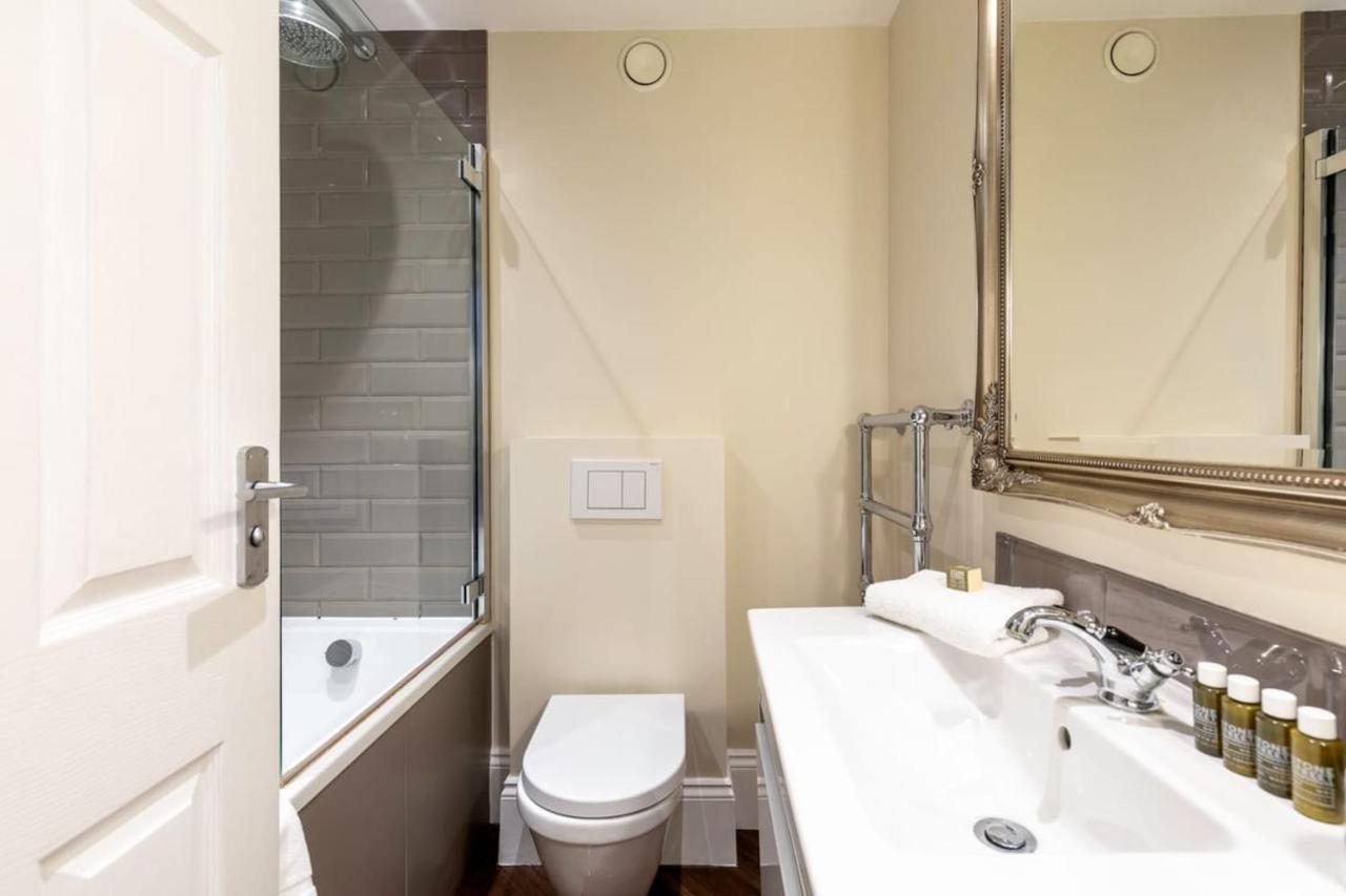 2-Br Apartment For 6 In Covent Garden With Ac Londýn Exteriér fotografie
